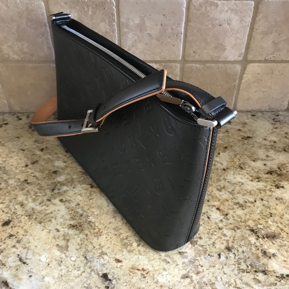 LOUIS VUITTON ALLSTON handbag M55125 Gorgeous-Carried once! Perfect! Monogram - Picture 15 of 16